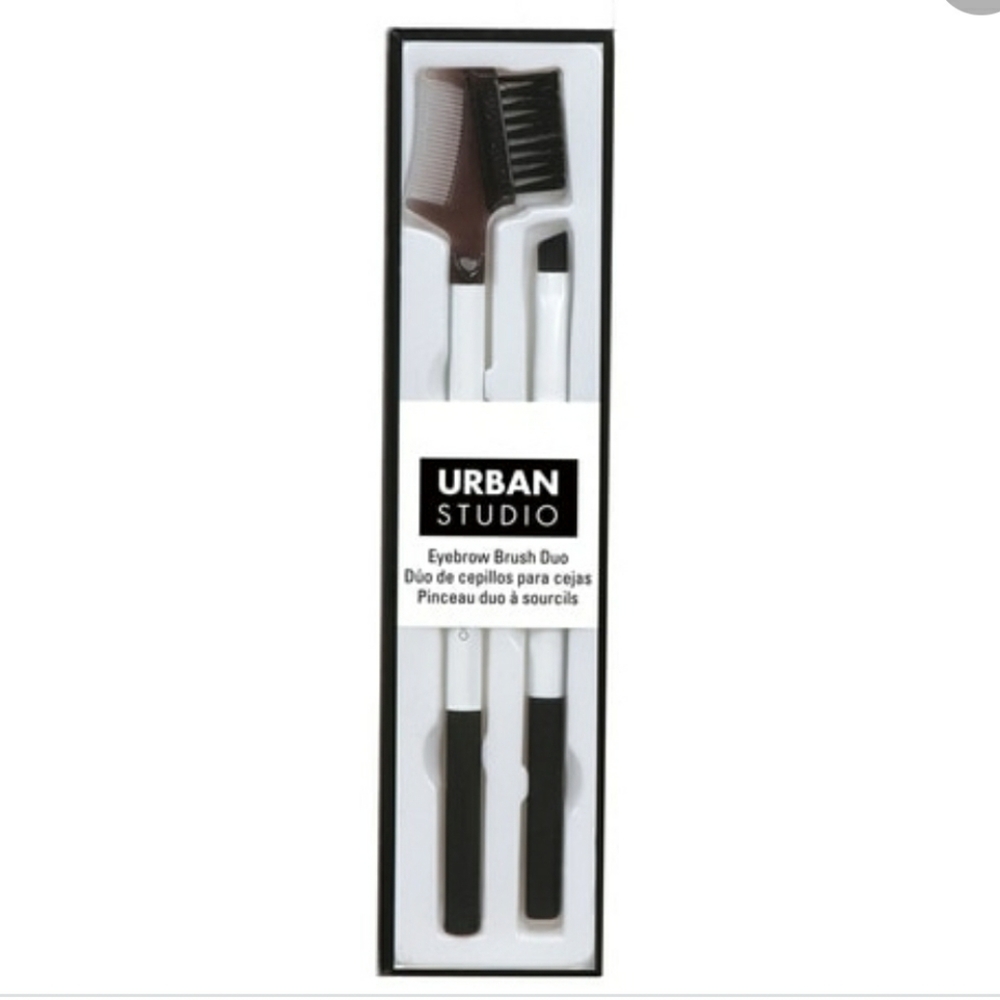 Eyebrow brush duo